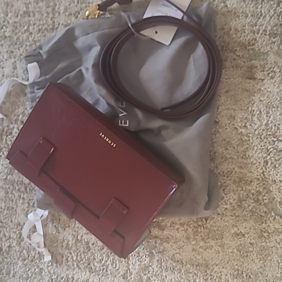 Handbag - Picture 2 of 3